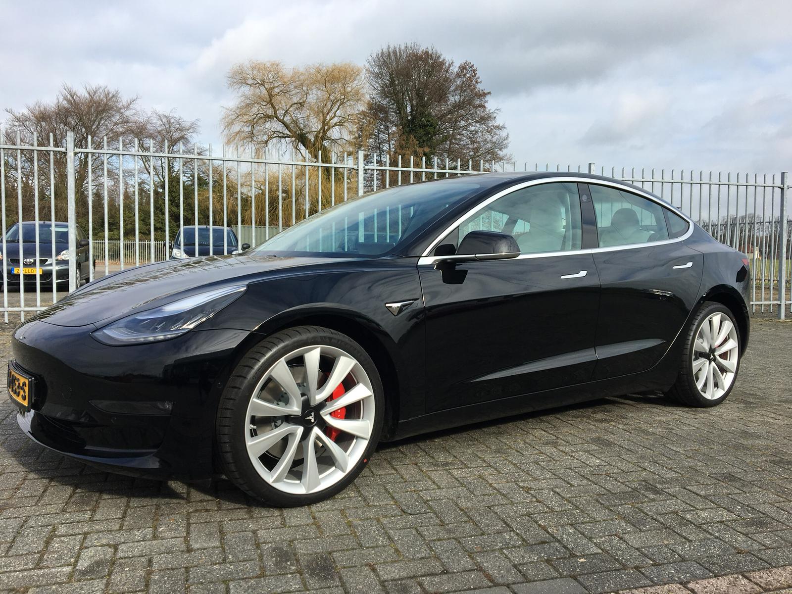 ziek opslag Silicium Levertijd Tesla Model 3 - Leaseblog.nl