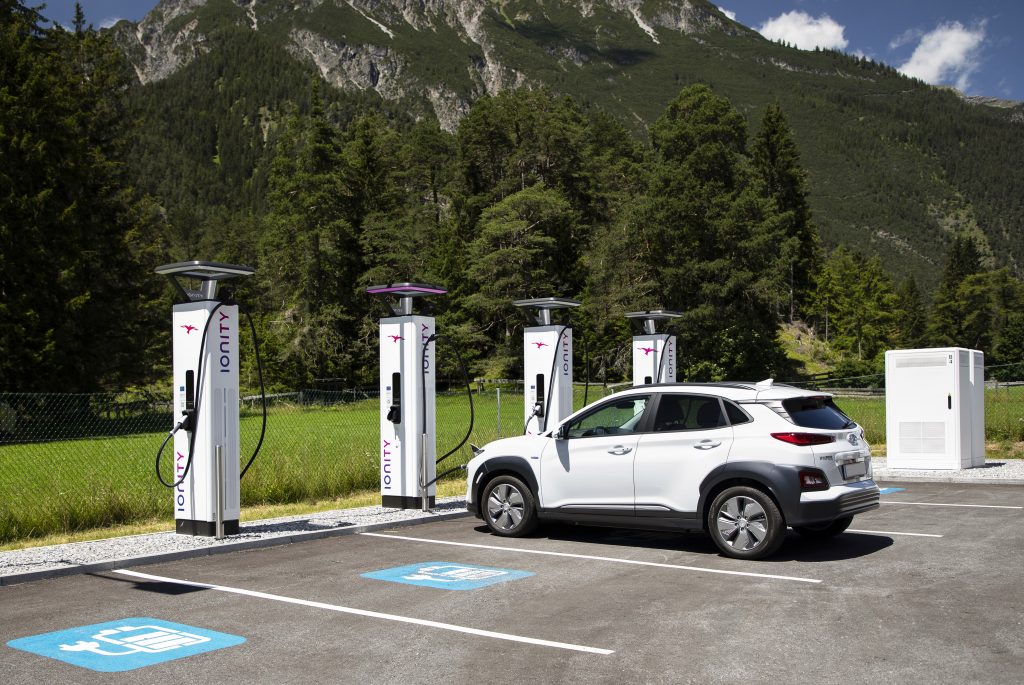 Met de elektrische auto op vakantie naar het buitenland